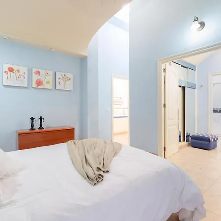Fidalsa Pink Lake Villa