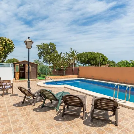 Fidalsa Pink Lake Villa